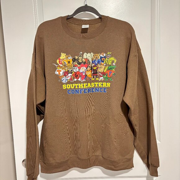 Vintage SEC Mascot Sweatshirt NWT LARGE SEC CONFERENCE FOOTBALL SWEATSHIRT - Picture 1 of 1